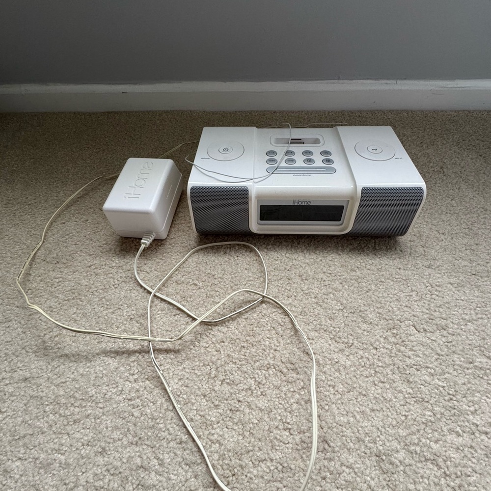iHome White and Gray Portable Radio